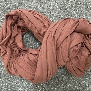 Solly Baby “The Wrap” in the color CLAY